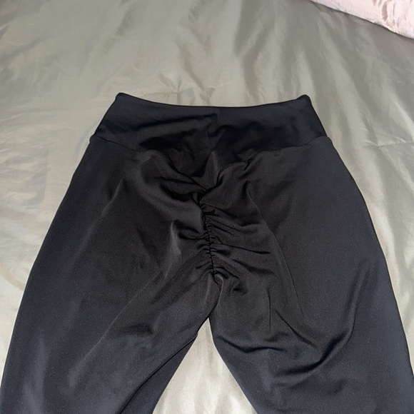 Gymshark Ruched Leggings - Picture 4 of 4